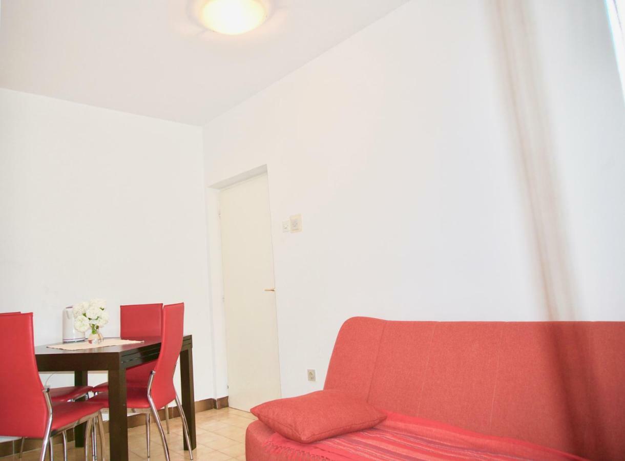 Apartments Burano Трогир Екстериор снимка