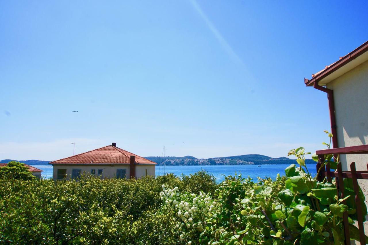 Apartments Burano Трогир Екстериор снимка