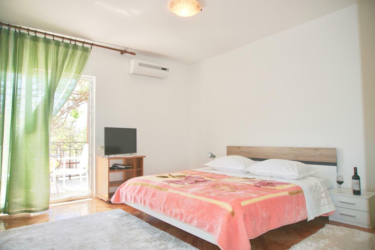 Apartments Burano Трогир Екстериор снимка