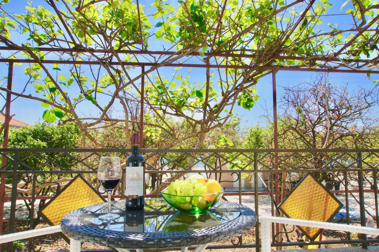 Apartments Burano Трогир Екстериор снимка